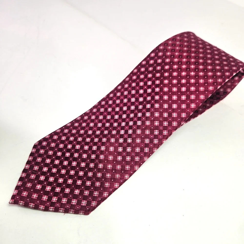 Michael Kors Burgundy Pink Geometric‎ Squares Pattern Silk Men's Neck Tie 3.5